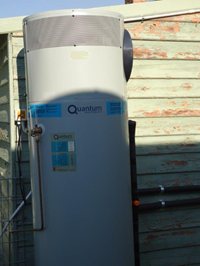 Quantam solar heat pump hot water system