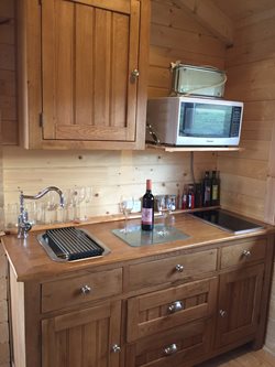 Eucumbene Trout Farm Lakeview Cottage kitchen