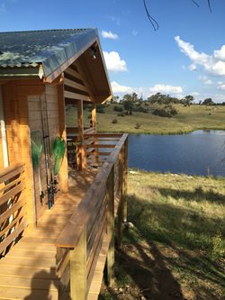 Eucumbene Trout Farm Lakeview Cottage entry and view